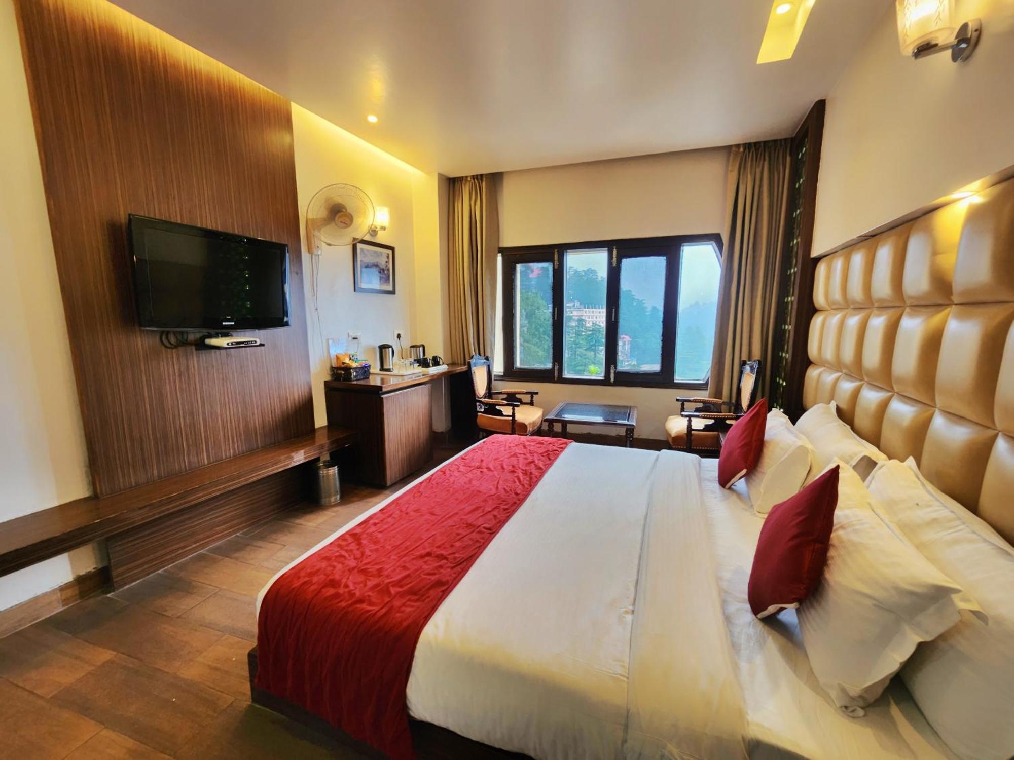 Hotel Surya Shimla Eksteriør bilde