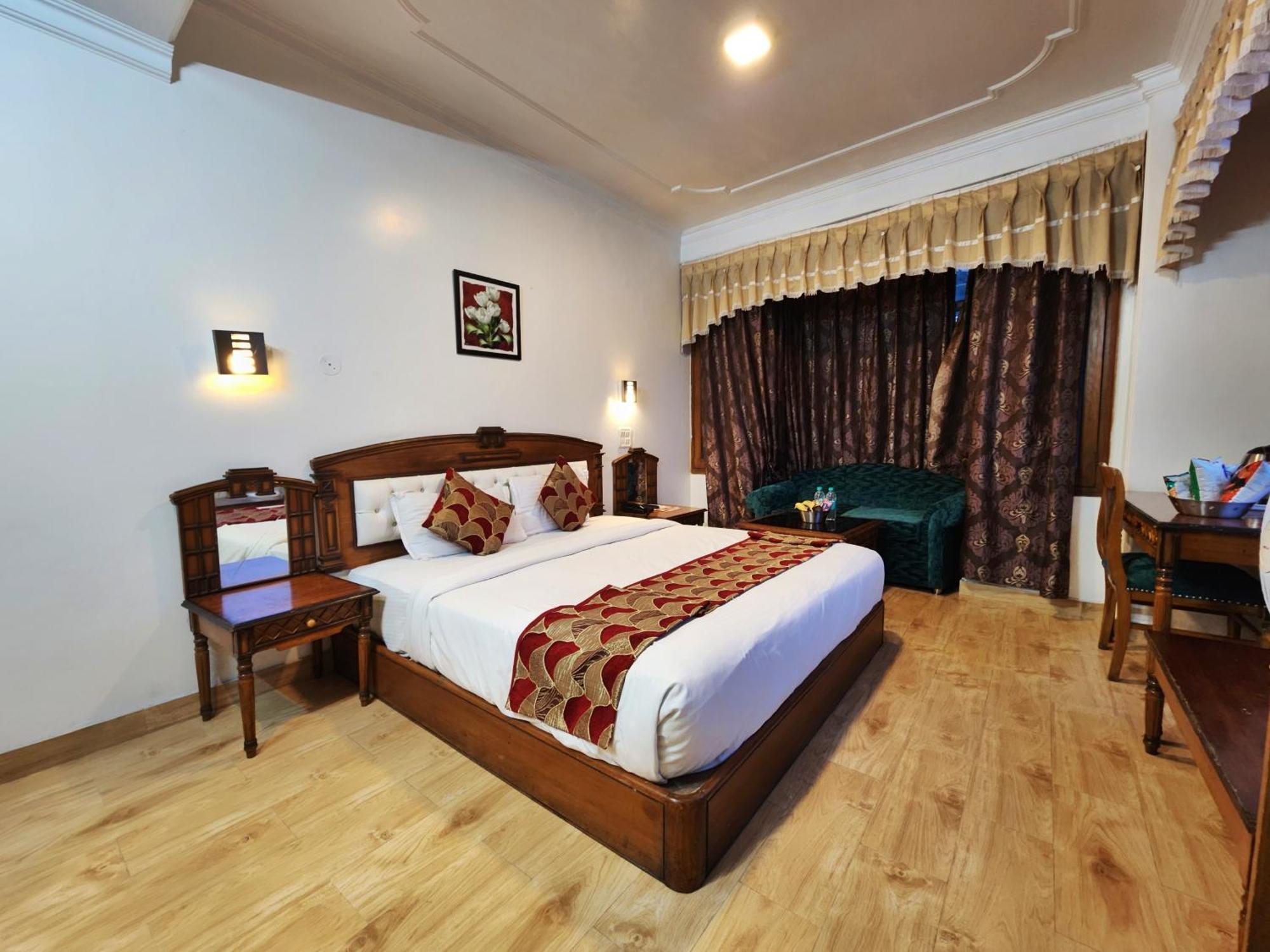 Hotel Surya Shimla Eksteriør bilde