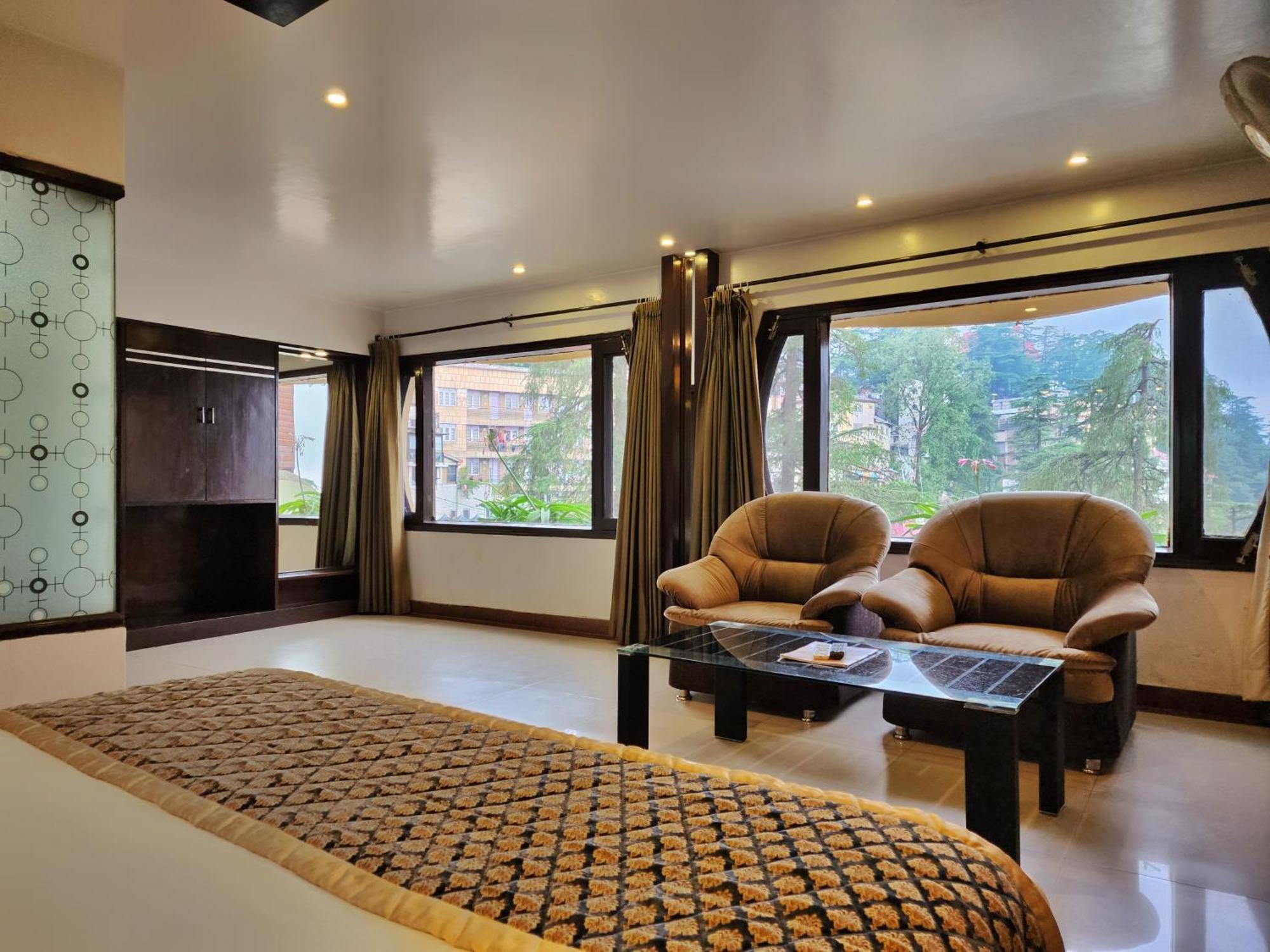Hotel Surya Shimla Eksteriør bilde