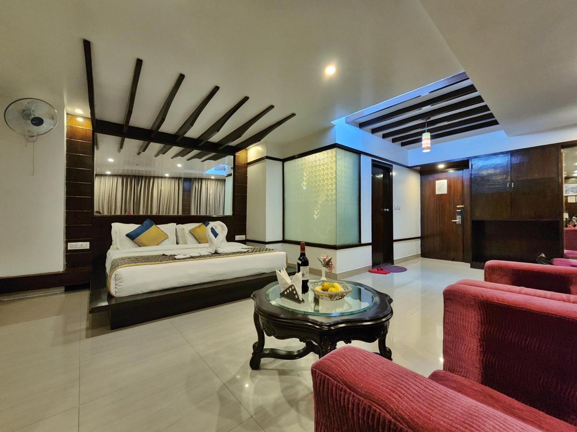 Hotel Surya Shimla Eksteriør bilde