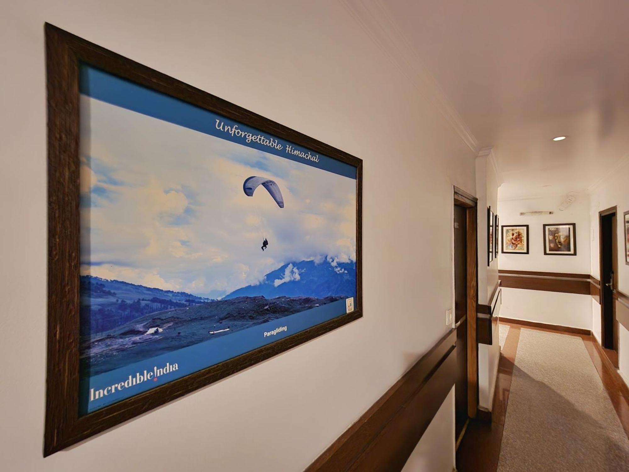 Hotel Surya Shimla Eksteriør bilde
