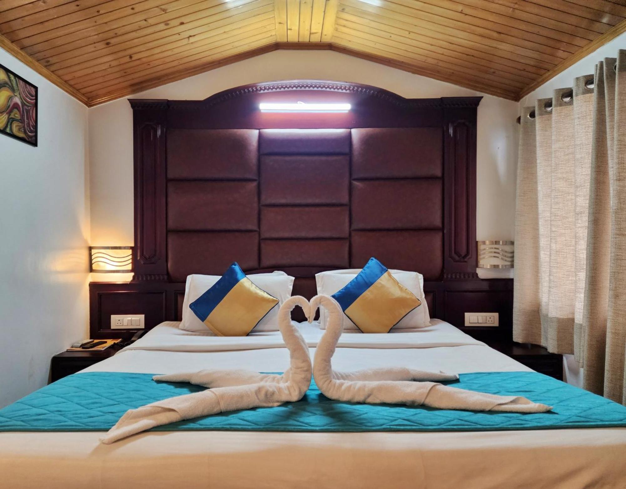 Hotel Surya Shimla Eksteriør bilde