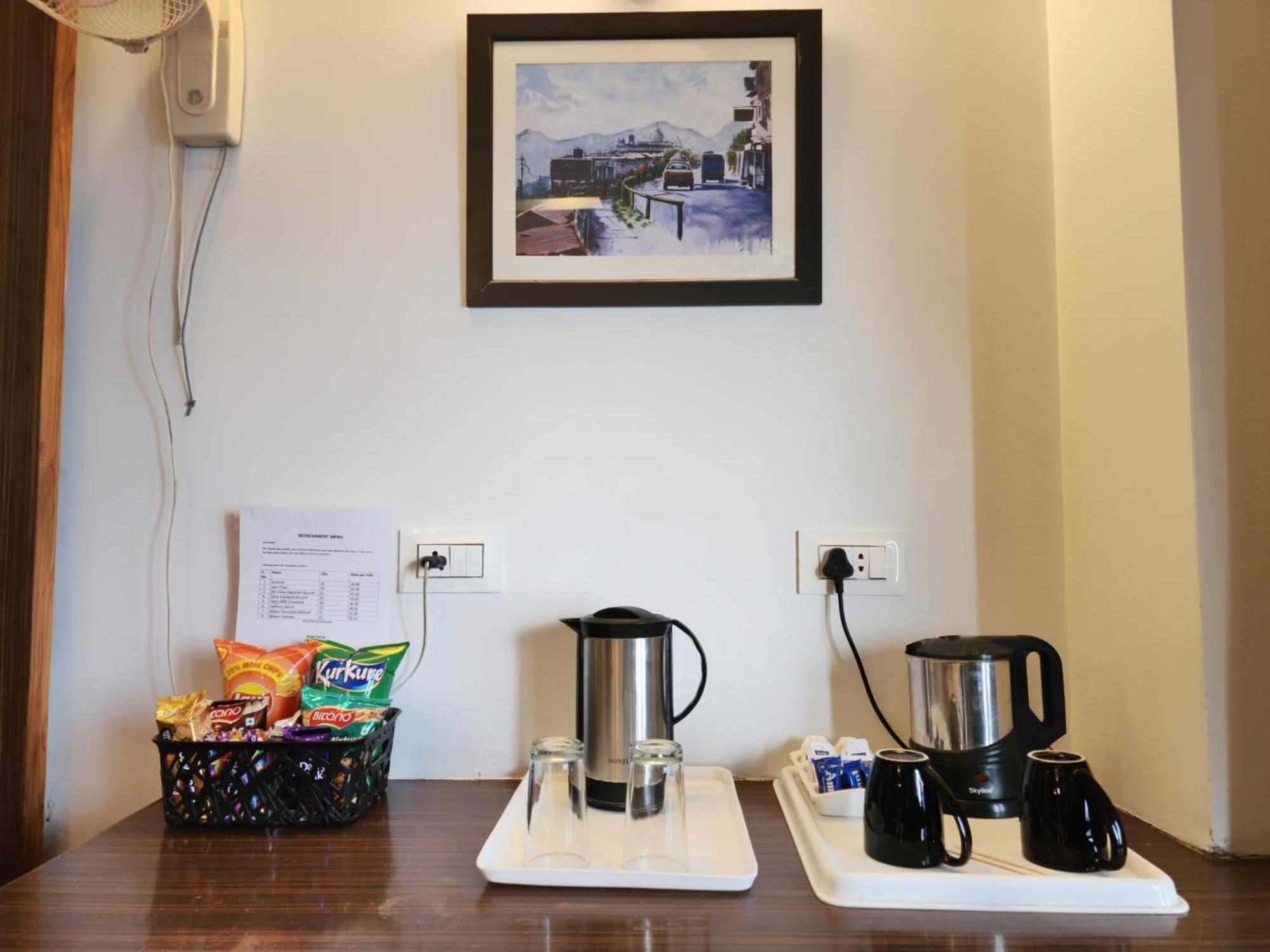 Hotel Surya Shimla Eksteriør bilde