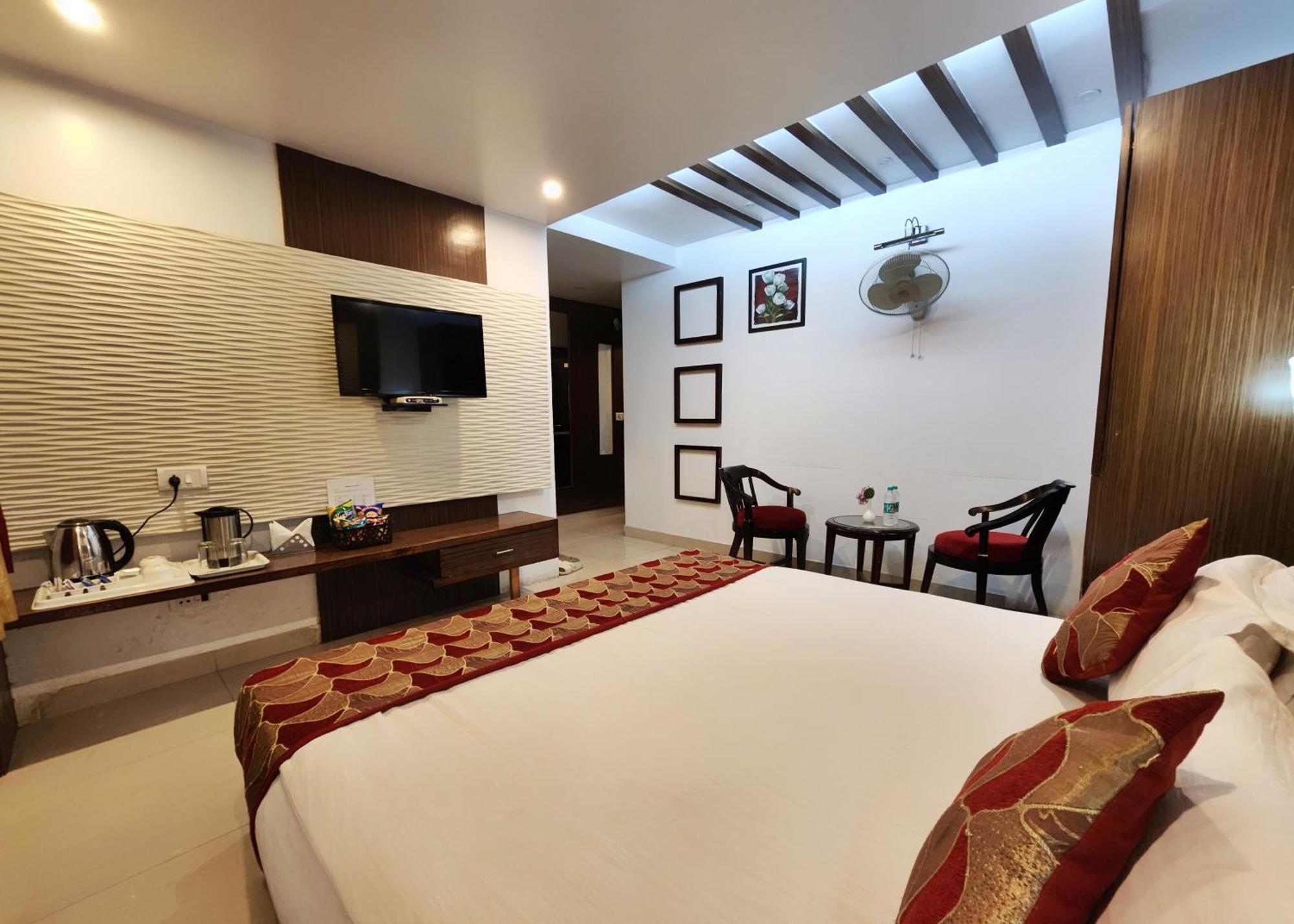 Hotel Surya Shimla Eksteriør bilde