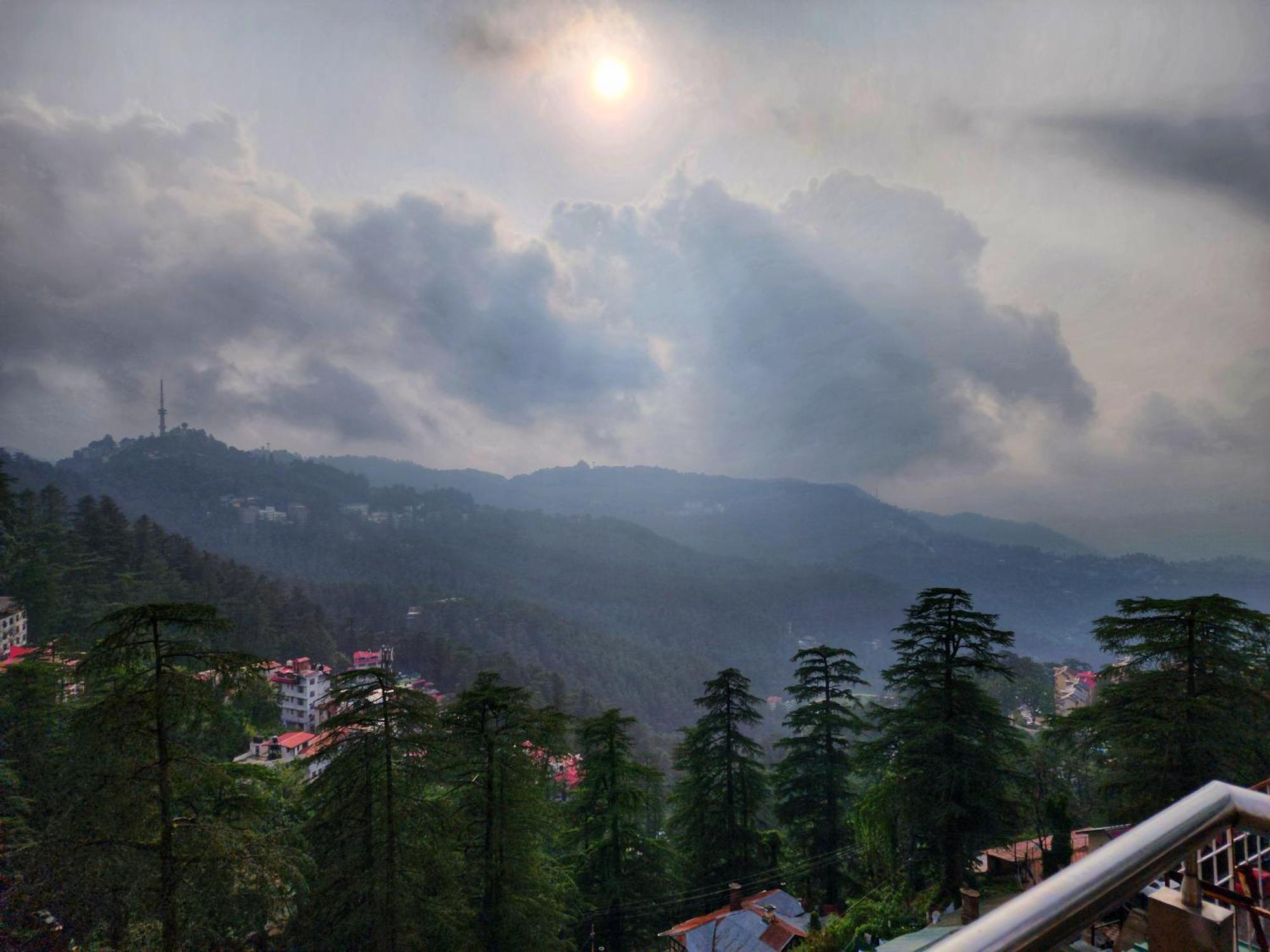 Hotel Surya Shimla Eksteriør bilde